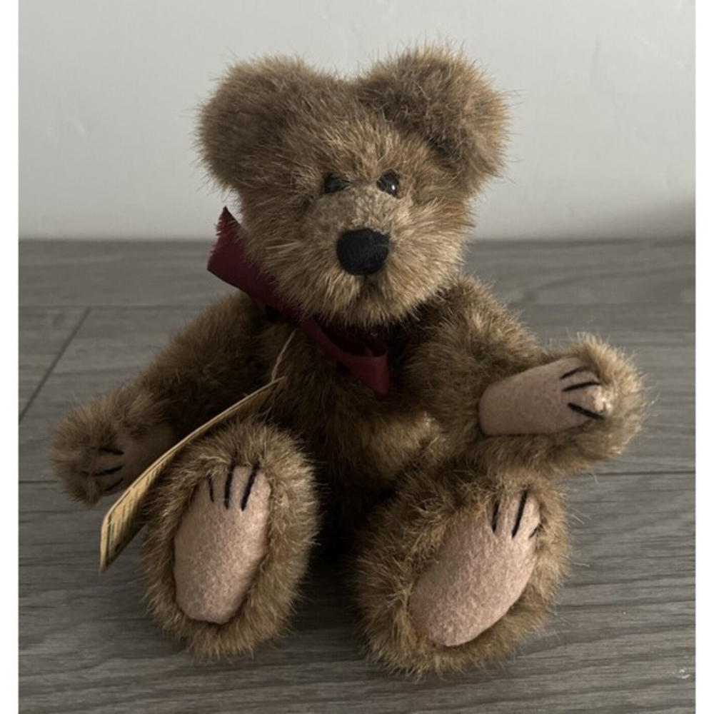 Boyds Bears The‎ Archive Collection York Jointed Bear with Burgundy Bow  8"